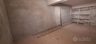 Box/Cantina Portorosa Vicino Darsena