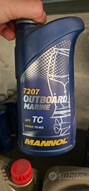 Olio 2 tempi fuoribordo prezzo stock