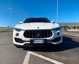Maserati levante 3.0 diesel 250 cv no permute