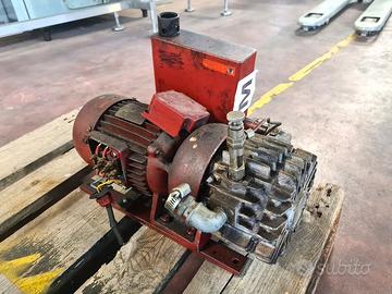 pompa per vuoto a palette usata