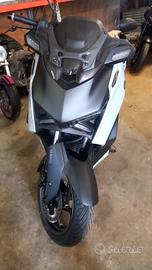 Yamaha X-Max 300 Tech Max