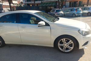 MERCEDES CLASSE A180