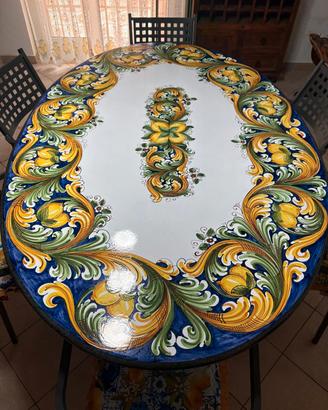 Tavolo artigianale in pietra lavica maiolicata