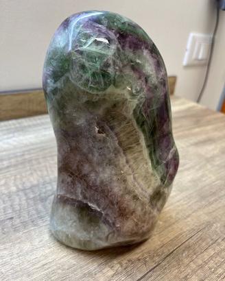 Fluorite arcobaleno naturale peso kg. 3,700