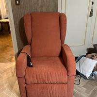 Divano, poltrone e letto elettrico