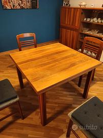 Tavolo allungabile robusto + 4 sedie