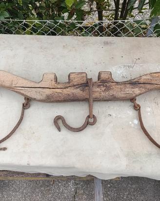 Antico giogo in legno fine '800