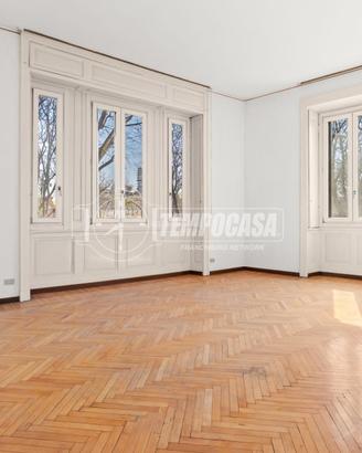 CHARME ED ELEGANZA: CINQUE LOCALI VISTA PARCO!