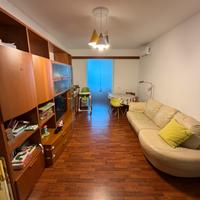 Trivano arredato, posto auto e cantina