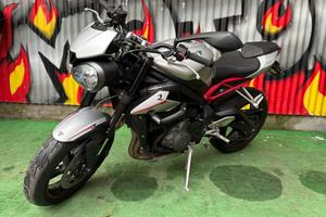 TRIUMPH STREET TRIPLE 765 FINANZIABILE NO ANTICIPO