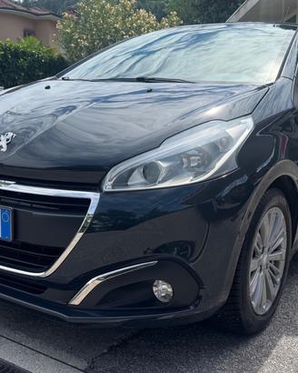 Peugeot 208 BlueHDi 75 5 porte Allure