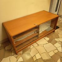 Mobiletto salotto ciliegio doppia vetrina chiave