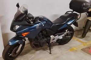 Honda cbf 600
