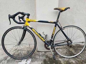 Bici da corsa -reparto corse Bianchi sl alloi.