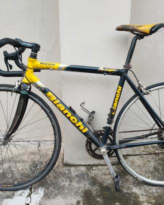 Bici da corsa -reparto corse Bianchi sl alloi.