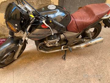 Moto Guzzi Breva 750