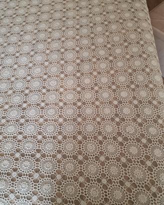 Coperta matrimoniale all'uncinetto filè   bianca