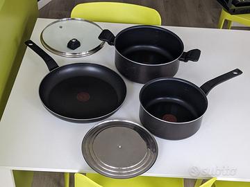 Set da cucina Tefal: pentole, padella e coperchi