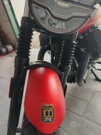 Moto Guzzi V7 Stone