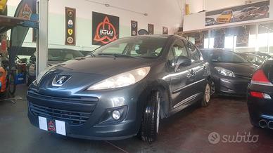 Peugeot 207 1.4 EURO 5 OK NEOPATENTATI!!!