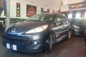 Peugeot 207 1.4 EURO 5 OK NEOPATENTATI!!!