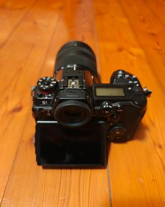 Panasonic Lumix S1 24-105 f4 v-log