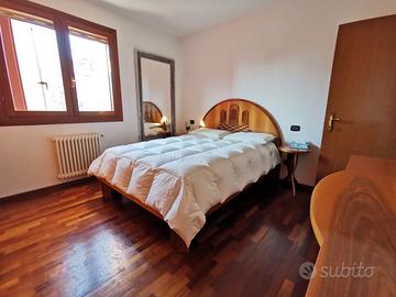 Camera da letto di design noce nazionale