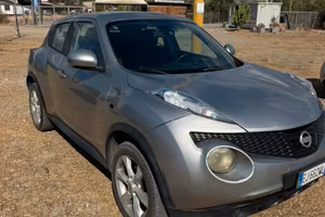 NISSAN JUKE 2011