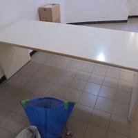 Scrivania grande di pregio bianca permuto