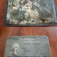 Lotto 2 scatole latta Vintage, entra e leggi