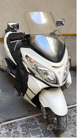 Suzuki Burgman 400,  bianco perla  k7