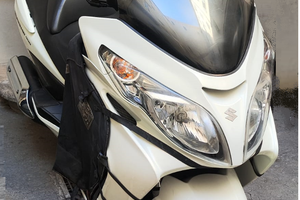 Suzuki Burgman 400,  bianco perla  k7