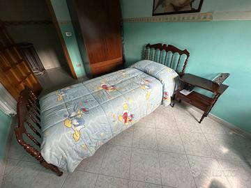 Struttura letto singolo in legno massello