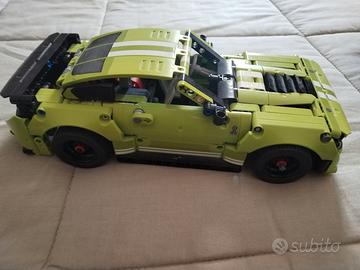 Lego Technic Mustang verde e ducati