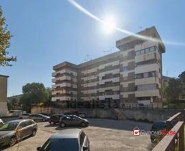 Svincolo Me-centro,quadrivani e servizi con posto