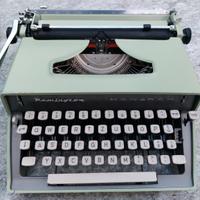 Macchina da scrivere Remington Monarch