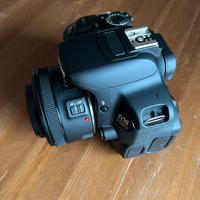 Fotocamera reflex canon eos 650d + obiettivo 50mm