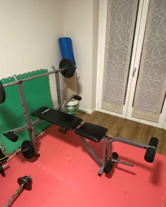 Panca multifunzionale per petto, braccia e gambe