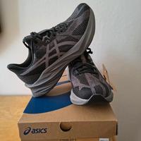 Asics Dynablast 5 Carbon/Black Corsa su strada