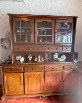 Credenza in legno massello - due modelli.