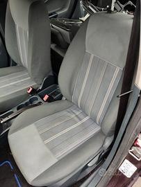 Sedile anteriore sx FORD FIESTA del 2010