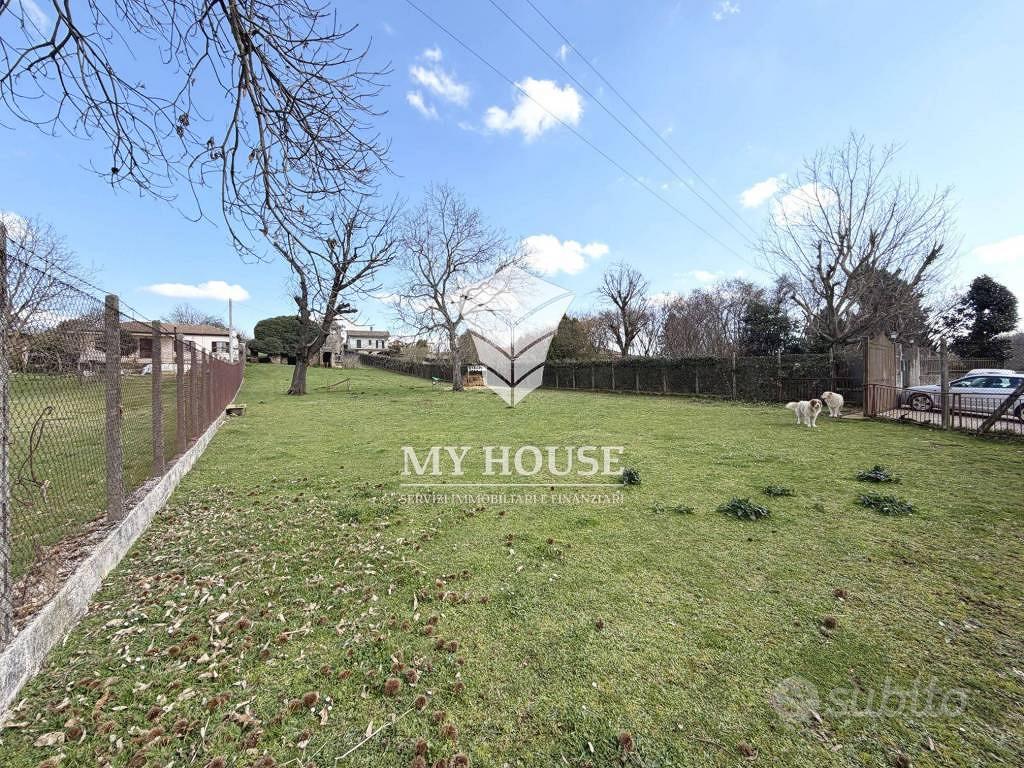 Rustico / Casale di 160 m² con più di 5 locali a P - Vista 5