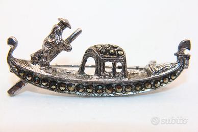 Splendida spilla gondola argento marcasite