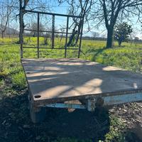 Carrello per trattore