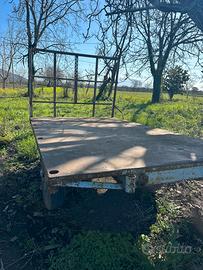 Carrello per trattore