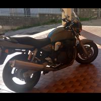 suzuki inazuma 750 cc
