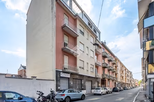 2 LOCALI A VENARIA REALE