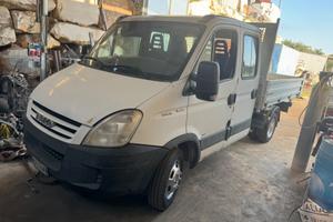 Iveco daily 7 posti doppia cabbina ribaltabile 3 l