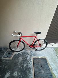 Bicicletta a scatto fisso