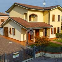 PORZIONE DI BIFAMILIARE A BARICELLA